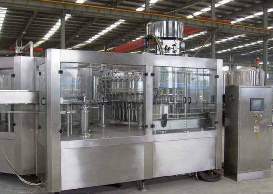 Chine Accomplissez la chaîne de production carbonatée automatique de boisson non alcoolisée systèmes de convoyeur d'emballage fournisseur