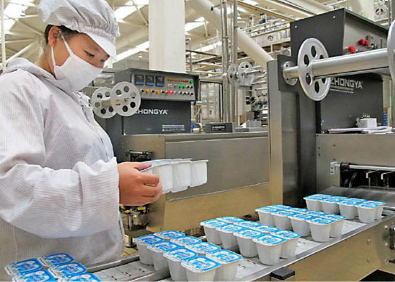 Chine Ligne en plastique de production laitière de tasse, chaîne de production de yaourt bactéries d'acide lactique d'équipement fournisseur