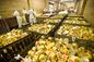 Ligne de production alimentaire en boîte par poulet halal machines de traitement de volaille pour des bidons de fer fournisseur
